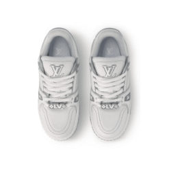 Alternative view of LV Trainer Maxi