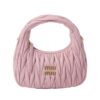 Trapuntato hobo in pelle nappa