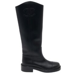 MV di vitello nera al ginocchio