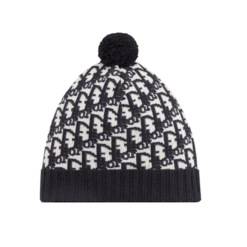 Cappello Oblique Con Pompom