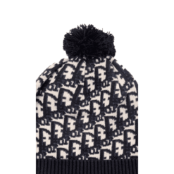 Cappello Oblique Con Pompom