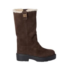 Stivaletti scamosciati e montone