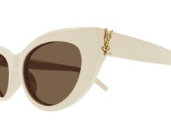 Alternative view of M115 Beige