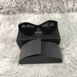 Alternative view of Cat Eye Nero