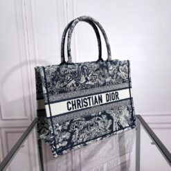 Alternative view of Book Tote Con Iconica Tela Toile