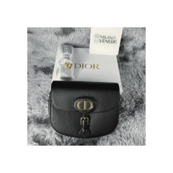 Borsa Bobby Oblique nera in vitello granato - immagine 14