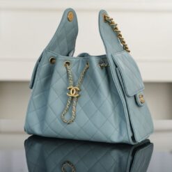 Alternative view of Borsa Hobo Trapuntata Azzurro Chiaro